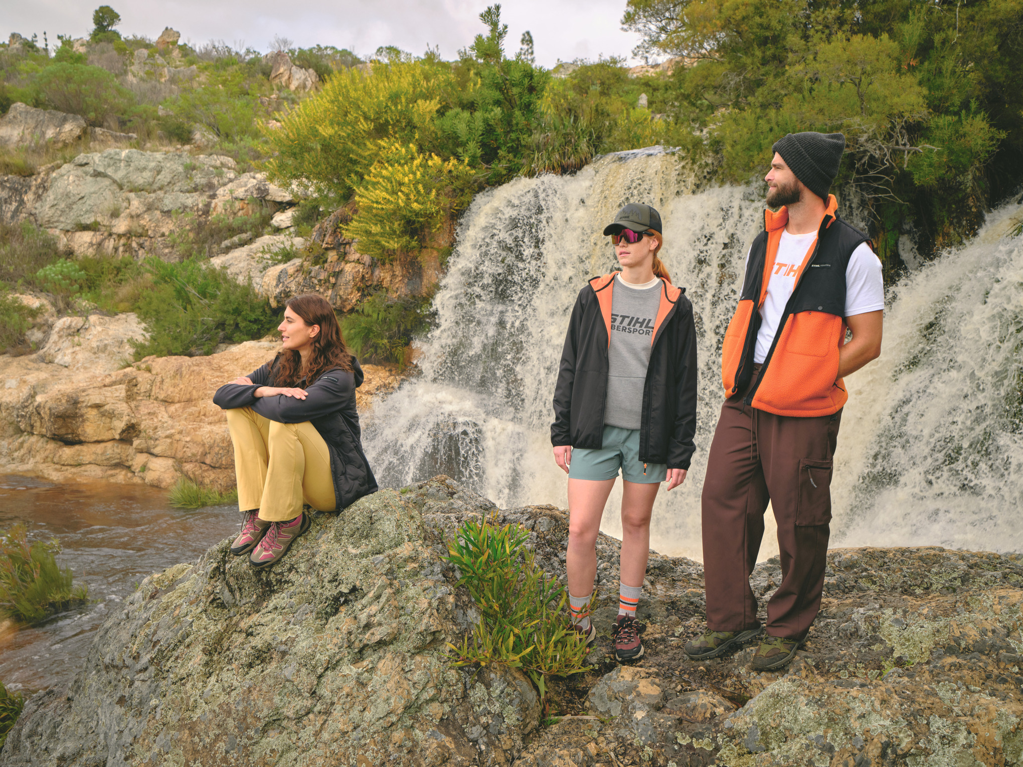 Jacke HYBRID HOOD grau Damen