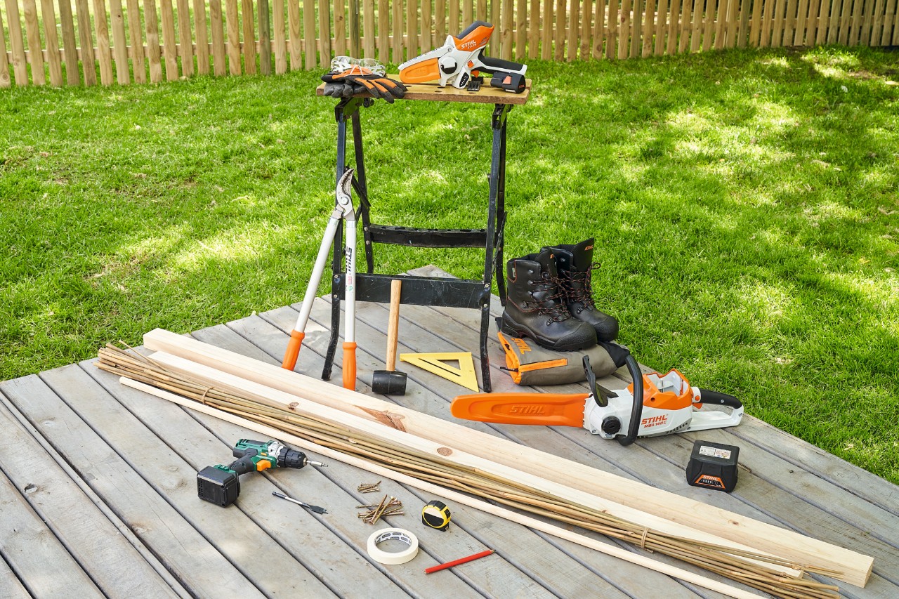 Material und Werkzeug, um Sichtschutz selber zu bauen