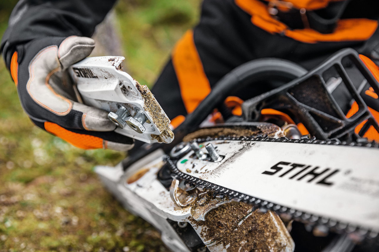 Wartung einer STIHL Benzin-Kettensäge MS 261 C