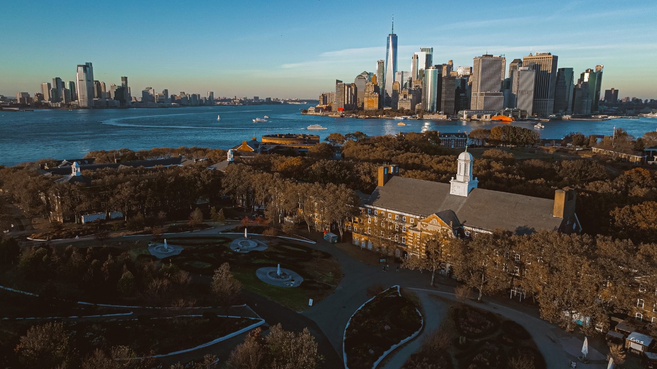 Foresterie urbaine sur Governors Island, New York